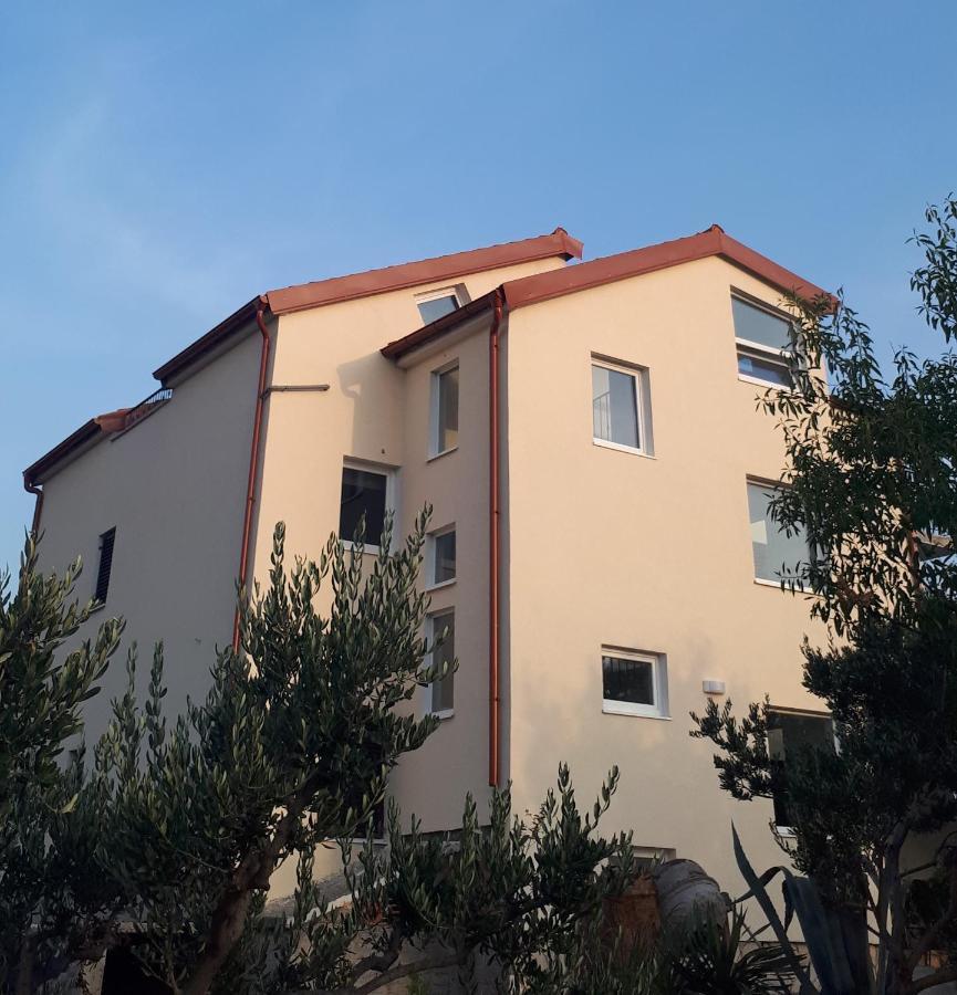 Apartmani Laura Sibenik Ngoại thất bức ảnh